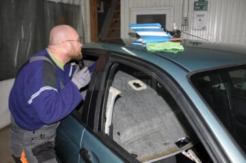 Mașini lovite de grindină sau în parcare, reparate fără chit și revopsire