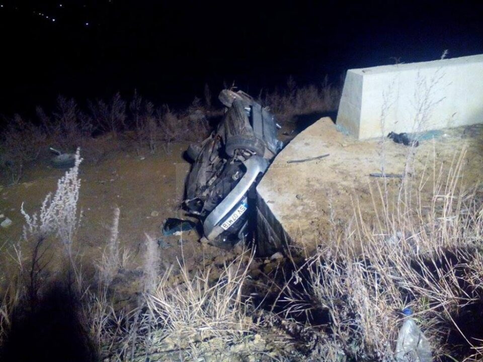 Accidentul din 10 februarie, când un BMW a „zburat” în afara șoselei și s-a lovit de un zid de beton