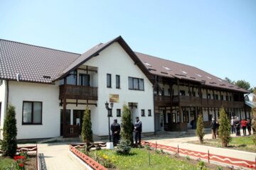 Consiliul Local Suceava a alocat 75.000 de lei adăpostului de noapte pentru oamenii străzii, patronat de Asociația Lumina Lină, de la Biserica ”Sfânta Vineri”