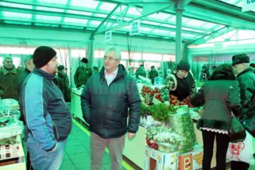 Primarul Ion Lungu a inspectat sectorul A al Pieței Centrale, dat în folosință după lucrările de modernizare