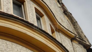 Clădirea de kilometrul 0 al municipiului Rădăuți, la un pas de a deveni o ruină