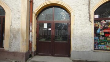 Fostul hotel s-a transformat într-o casă fără stăpân