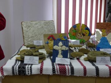 Sute de preșcolari, premiați pentru creațiile realizate în cadrul Concursului „Penelul Fermecat”, faza zonală Suceava