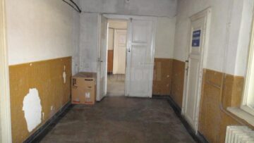 Clădirea de kilometrul 0 al municipiului Rădăuți, la un pas de a deveni o ruină