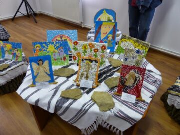 Sute de preșcolari, premiați pentru creațiile realizate în cadrul Concursului „Penelul Fermecat”, faza zonală Suceava