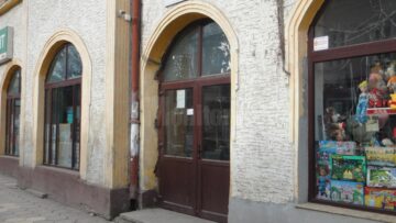 Clădirea de kilometrul 0 al municipiului Rădăuți, la un pas de a deveni o ruină