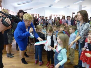 Sute de preșcolari, premiați pentru creațiile realizate în cadrul Concursului „Penelul Fermecat”, faza zonală Suceava