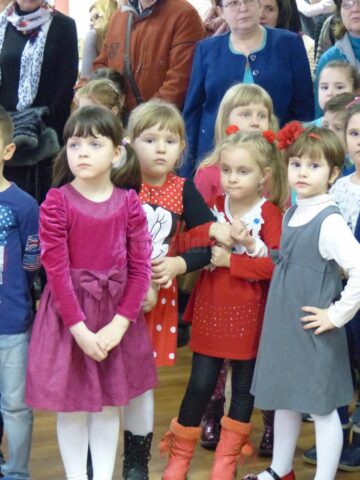 Sute de preșcolari, premiați pentru creațiile realizate în cadrul Concursului „Penelul Fermecat”, faza zonală Suceava