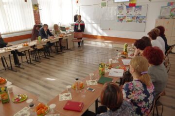 Proiectul de profilaxie dentară „Dinți frumoși, copii sănătoși!”, lansat la Școala Gimnazială Nr. 1 Suceava