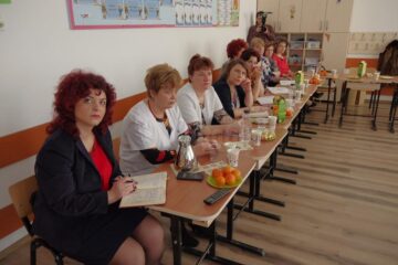 Proiectul de profilaxie dentară „Dinți frumoși, copii sănătoși!”, lansat la Școala Gimnazială Nr. 1 Suceava