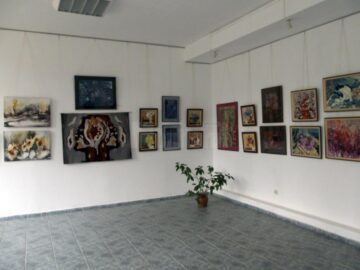 Un mărțișor „...de Primăvară”, la Galeria de Artă „Ion Irimescu” Suceava