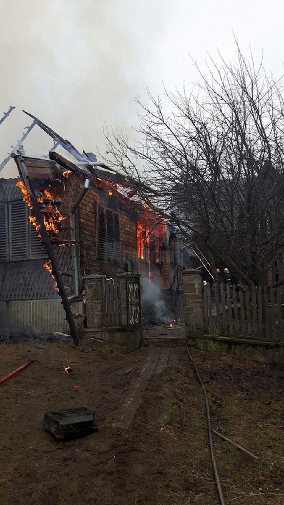 Un bătrân a murit într-un incendiu produs miercuri dimineață la Panaci