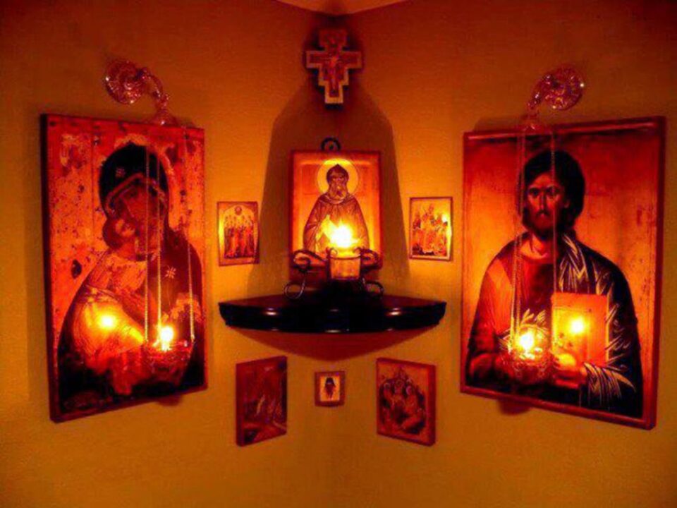 Altarul casei. Foto: ganduridinierusalim com