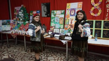 Expoziții de artă plastică, lansări de carte, recitaluri de poezie, momente folclorice la Casa de Cultură din Cajvana