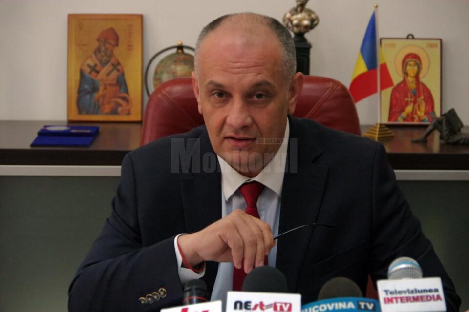 Președintele ALDE Suceava, deputatul Alexandru Băișanu, a precizat că va merge personal pe teren cu echipele care vor strânge semnături și i-a invitat pe suceveni să sprijine acest demers