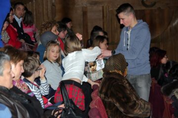 Donați cu sufletul pentru Violeta