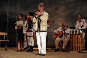 Solistul Anton Achiței, unul dintre marii rapsozi de valoare ai cântecului popular românesc