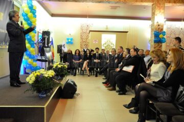 Candidatul PNL la Primăria Fălticeni, lansat sub semnul iubirii și al florii de nu-mă-uita