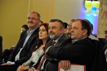 Candidatul PNL la Primăria Fălticeni, lansat sub semnul iubirii și al florii de nu-mă-uita