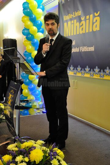 Candidatul PNL la Primăria Fălticeni, lansat sub semnul iubirii și al florii de nu-mă-uita