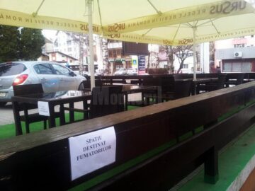 Spațiul destinat fumătorilor, restaurant Padrino