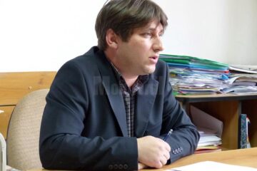 Cezar Anuței: „În cursul lunii martie 2016 au fost primite manuale de clasa a III-a la disciplina Limba română, editura Ars Libri, tipărite după noua programă”