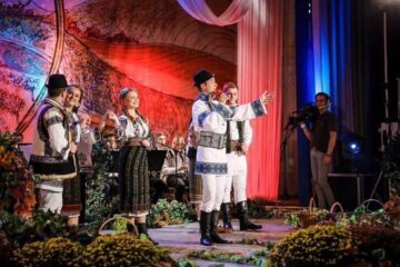 La 23 de ani, o suceveancă a câștigat deja șase trofee și premii importante la concursuri de folclor