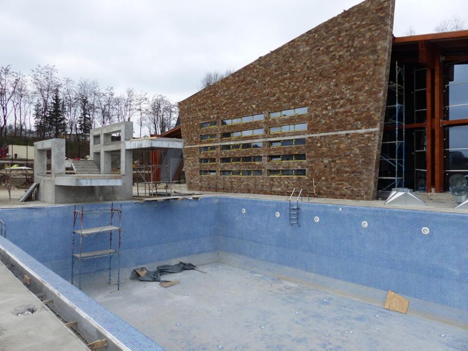 Complexul de agrement Nada Florilor din Fălticeni va fi finalizat în luna aprilie 2016