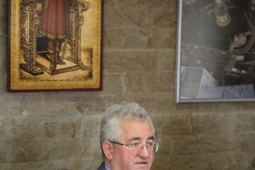 Ion Lungu a precizat că primăria nu poate cumpăra centrale de apartament pentru suceveni și că municipalitatea are posibilitatea doar să dea subvenții sau să finanțeze modernizarea rețelei de termoficare