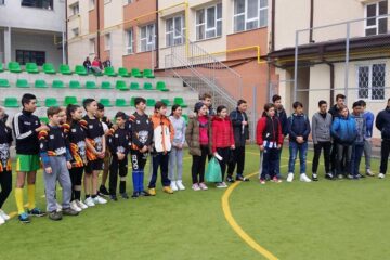 Echipele școlilor din județ au avut în componență atât băieți, cât și fete