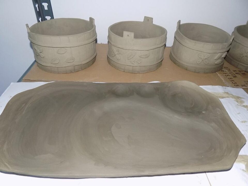 Ateliere de olărit, pictură pe ceramică și modelare ceramică, organizate pentru elevi, în „Școala altfel”