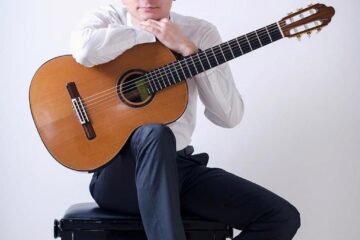 Chitaristul Dan Alexandru Arhire va concerta joi, 24 martie, de la ora 18:30, pe scena Casei de Cultură a Sindicatelor Suceava