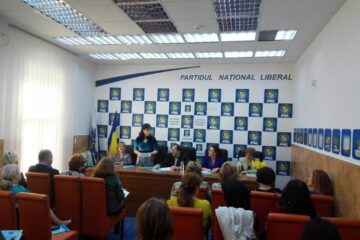 Dezbaterea proiectului "Agenda femeii din România" a avut loc la sediul PNL Suceava