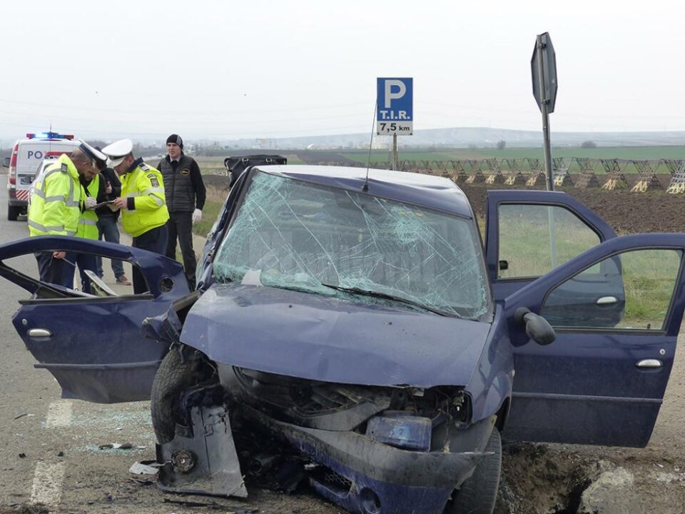 Impactul a fost extrem de violent, șocul fiind resimțit din plin de pasagerii din dreapta