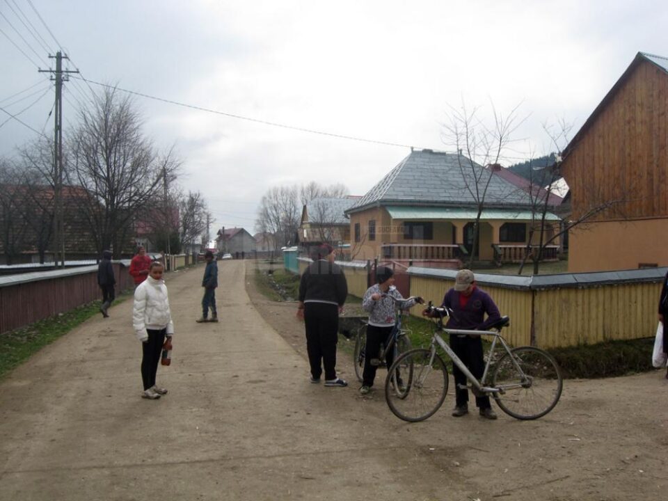 Conform datelor oficiale ale Agenției Județene de Ocupare a Forței de Muncă Suceava, la Valea Moldovei sunt înregistrați 604 șomeri