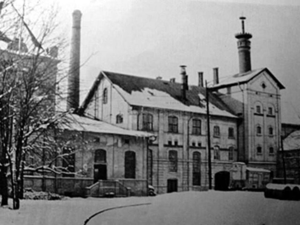 SAB SA sau Fabrica de spirt, cum este cunoscută de localnici, este cea mai veche fabrică din Rădăuți, cu o tradiție în domeniu de peste 200 ani SAB SA sau Fabrica de spirt, cum este cunoscută de localnici, este cea mai veche fabrică din Rădăuți, cu o tradiție în domeniu de peste 200 ani