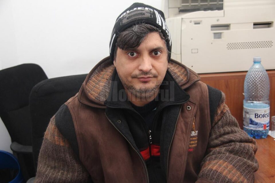 Ioan Ghimiș le transmite celor care l-au ajutat mulțumirile sale, ale soției și ale fiicei sale Ioana