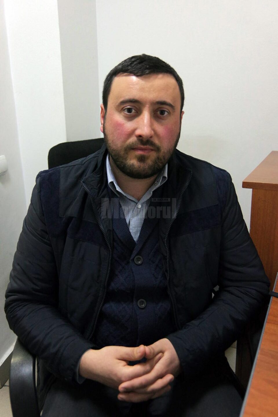 Viceprimarul comunei, Valentin Luța, îl acuză pe primarul Gheorghe Sbiera că nu s-a îngrijit de plata facturilor la energia electrică Viceprimarul comunei, Valentin Luța, îl acuză pe primarul Gheorghe Sbiera că nu s-a îngrijit de plata facturilor la energia electrică