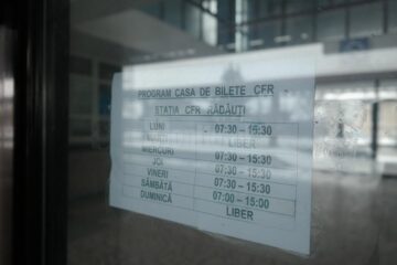 Șefii de la CFR, primarii și starețul Mănăstirii Putna s-au pus de acord pentru ca trenurile să ajungă din nou la Putna