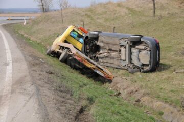 Tânărul care a provocat un accident la Mihoveni a murit în spital după ce a stat trei zile în comă