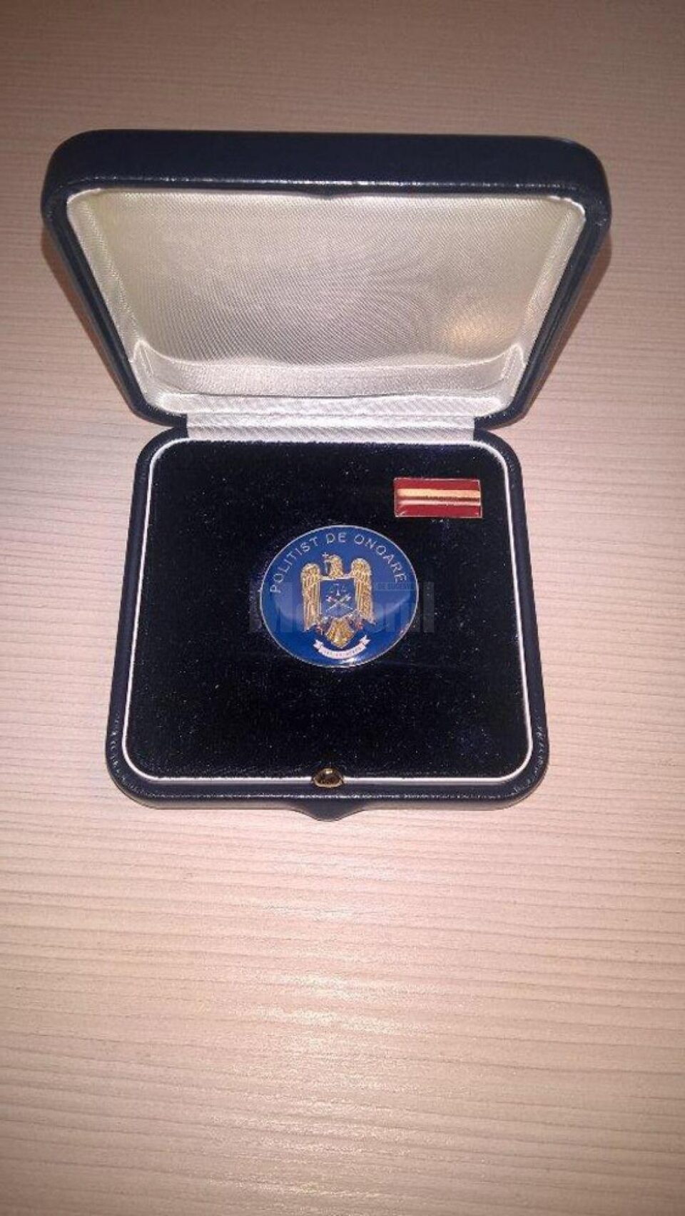 Agentul care a sărit în apa Sucevei după un hoț, desemnat „Polițistul anului”