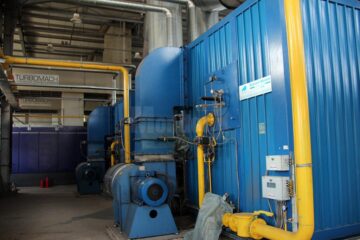 Instalații din interiorul centralei de cogenerare din Rădăuți