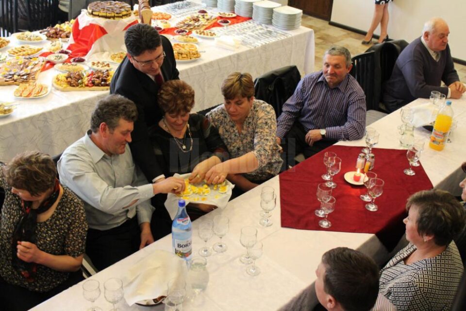 Împărțirea cu oul sfințit, sărbătoarea care-i adună la un loc pe polonezii din Bucovina