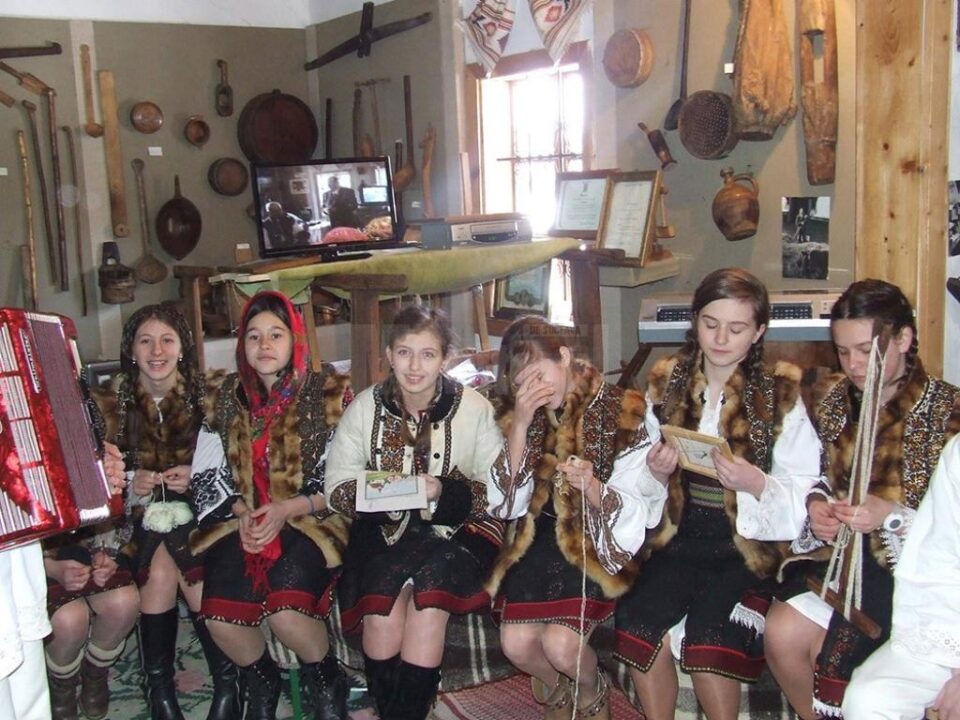 Simpozionul "Satul românesc bucovinean; Tradiție și contemporaneitate", la Fundu Moldovei