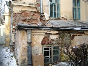 Clădirea Spitalului Vechi înainte de modernizare