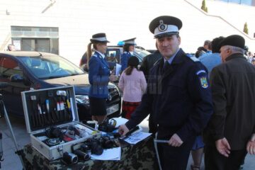 Sute de oameni au privit și aplaudat demonstrațiile jandarmilor suceveni