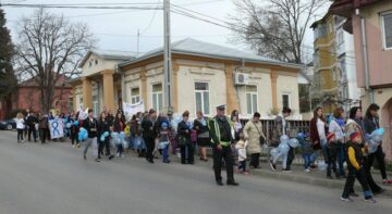 Ziua Internațională de Conștientizare a Autismului, marcată la Fălticeni printr-un marș