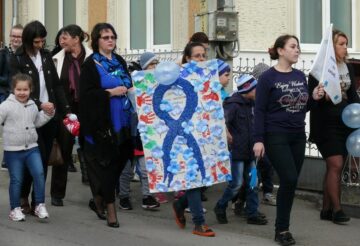Ziua Internațională de Conștientizare a Autismului, marcată la Fălticeni printr-un marș