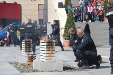 Sute de oameni au privit și aplaudat demonstrațiile jandarmilor suceveni