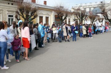 Ziua Internațională de Conștientizare a Autismului, marcată la Fălticeni printr-un marș